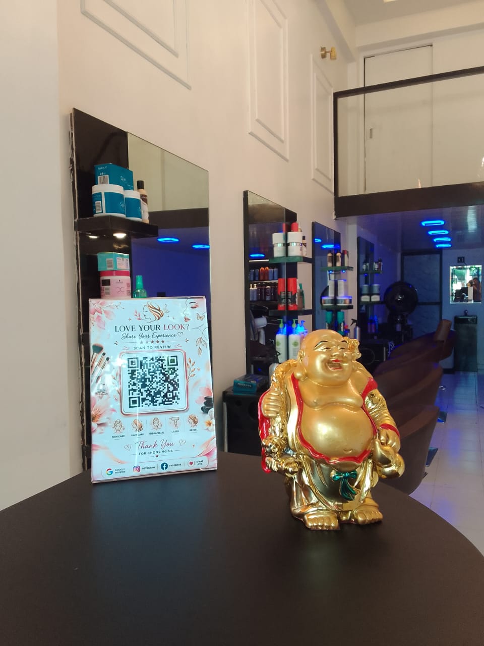 Salon gallery image 7